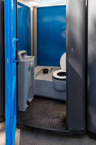 Best Local porta potty services  in Olivarez, TX